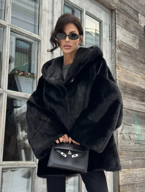 Черная зимняя шуба из меха норки Nafa mink с капюшоном - автоледи