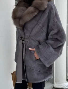 Полушубок летучая мышь из норки с воротником из куницы - цвет графит