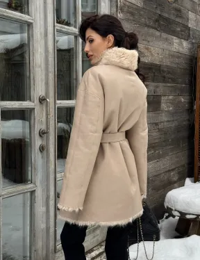 Двухсторонняя женская шуба - дубленка из меха испанского тиградо в бежевом цвете