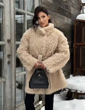 Двухсторонняя женская шуба - дубленка из меха испанского тиградо в бежевом цвете