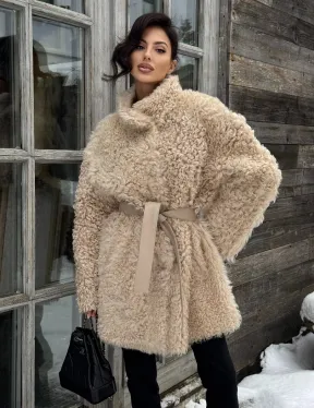 Двухсторонняя женская шуба - дубленка из меха испанского тиградо в бежевом цвете