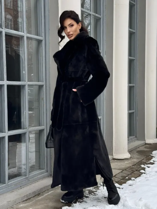 Классическая шуба из норки Blackglama с английским воротником и боковыми шлицами