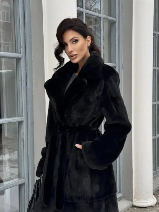 Классическая шуба из норки Blackglama с английским воротником и боковыми шлицами