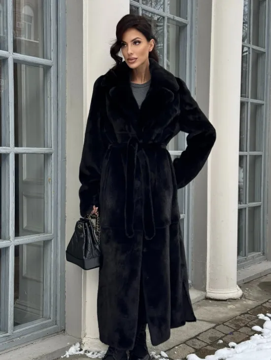 Классическая шуба из норки Blackglama с английским воротником и боковыми шлицами