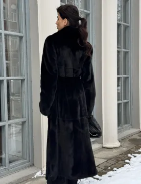 Классическая шуба из норки Blackglama с английским воротником и боковыми шлицами