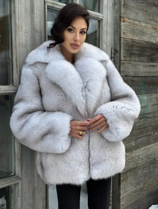 Шуба из финского песца с английским воротником - колотый лёд