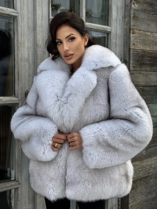 Шуба из финского песца с английским воротником - колотый лёд