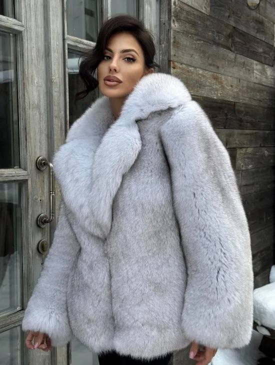 Шуба из финского песца с английским воротником - колотый лёд