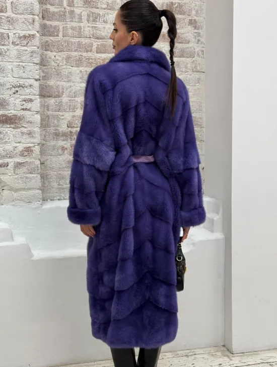 Норковая шуба кимоно с английским воротником в фиолетовом цвете