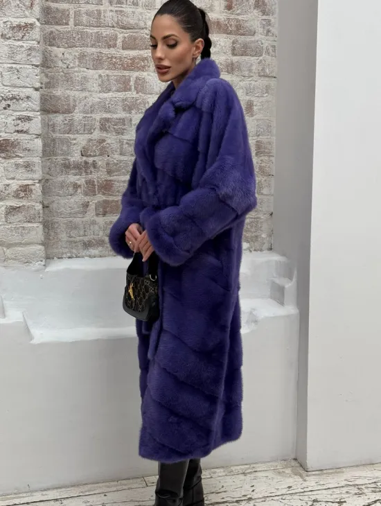 Норковая шуба кимоно с английским воротником в фиолетовом цвете