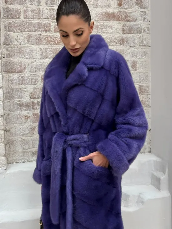 Норковая шуба кимоно с английским воротником в фиолетовом цвете