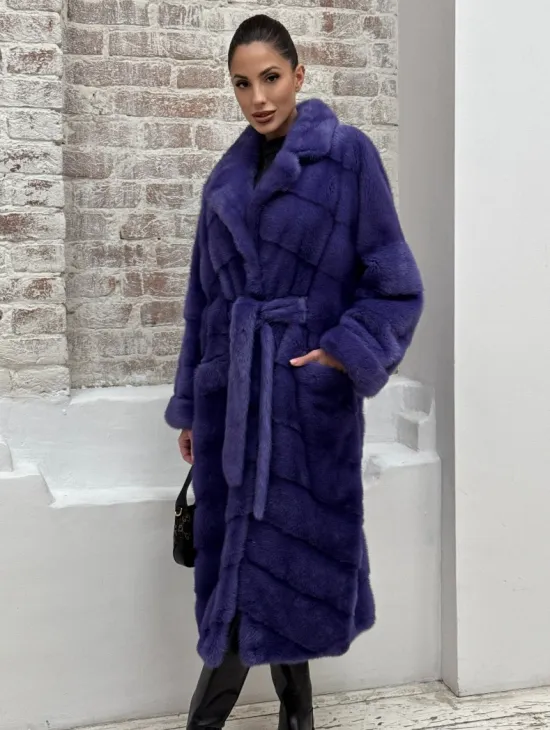Норковая шуба кимоно с английским воротником в фиолетовом цвете