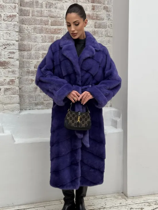 Норковая шуба кимоно с английским воротником в фиолетовом цвете