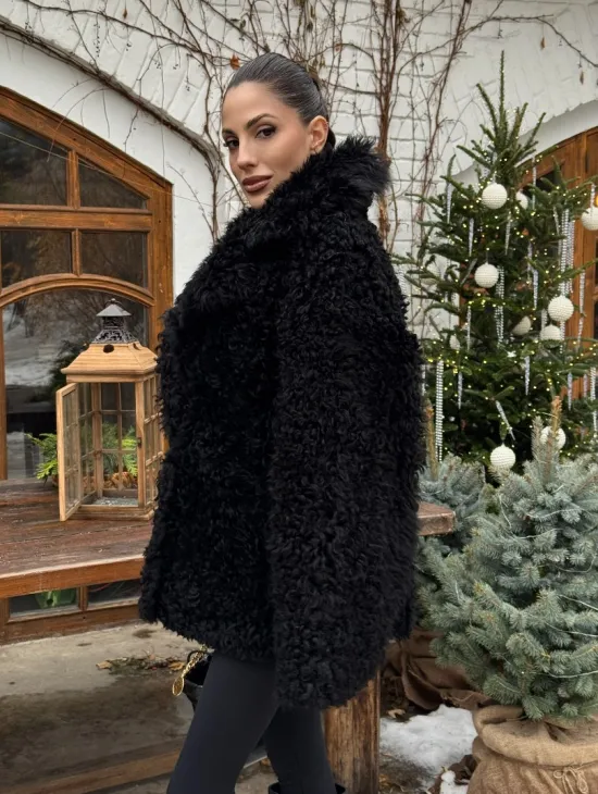 Черная короткая шуба - дубленка из испанской овчины «Тиградо»