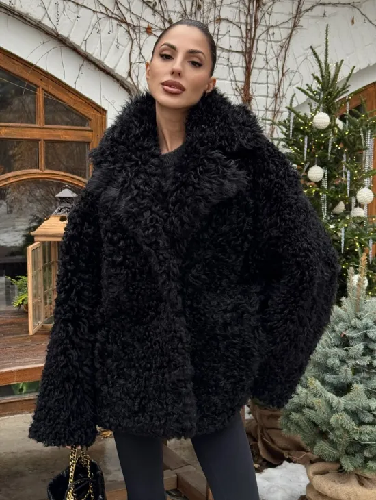 Черная короткая шуба - дубленка из испанской овчины «Тиградо»
