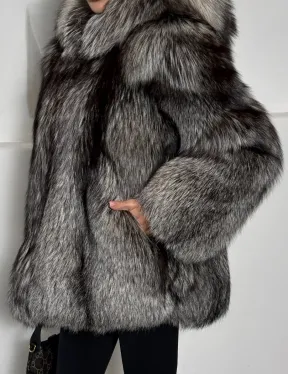 Полушубок из чернобурки с капюшоном цельные пластины