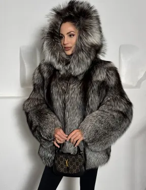 Полушубок из чернобурки с капюшоном цельные пластины