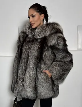 Полушубок из чернобурки с капюшоном цельные пластины