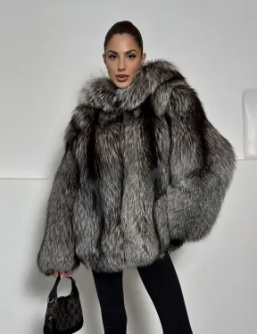 Полушубок из чернобурки с капюшоном цельные пластины