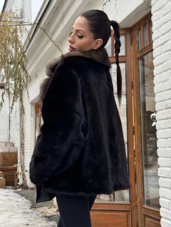 Полушубок норковый оверсайз с воротником и меха куницы
