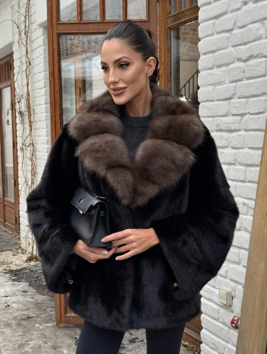 Полушубок норковый оверсайз с воротником и меха куницы