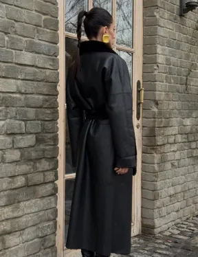 Двусторонняя модная дублёнка на запах из меха мериноса