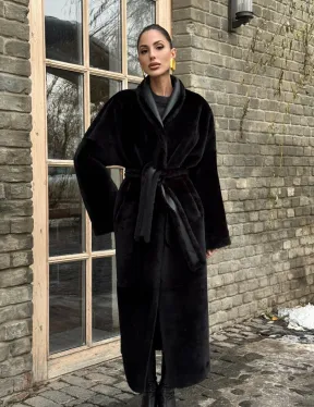 Двусторонняя модная дублёнка на запах из меха мериноса