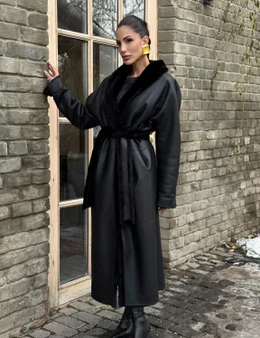 Двусторонняя модная дублёнка на запах из меха мериноса