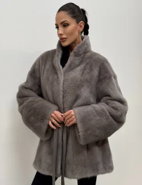 Норковый полушубок кимоно с V-образным воротником в сером цвете