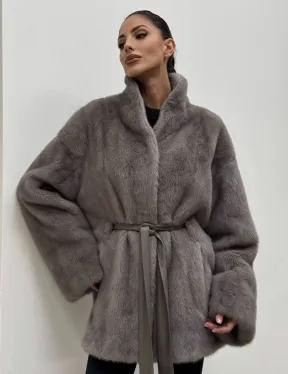 Норковый полушубок кимоно с V-образным воротником в сером цвете