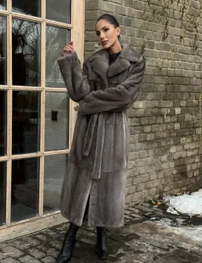 Прямая норковая шуба Luxury Line с меховым поясом и шлицами по бокам