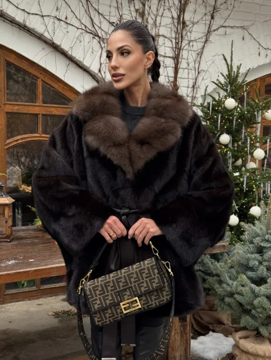 Норковый полушубок Mahogany с воротником из меха куницы - Летучая мышь