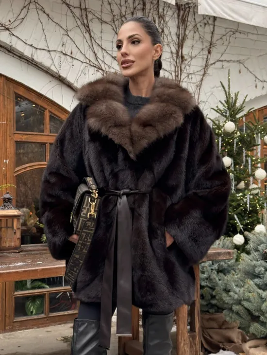 Норковый полушубок Mahogany с воротником из меха куницы - Летучая мышь