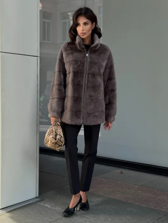 Норковая курта на молнии стойка воротник цвет мокко