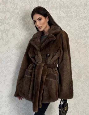 Шикарный норковый жакет с английским воротником и накладными карманами в цвете соболь