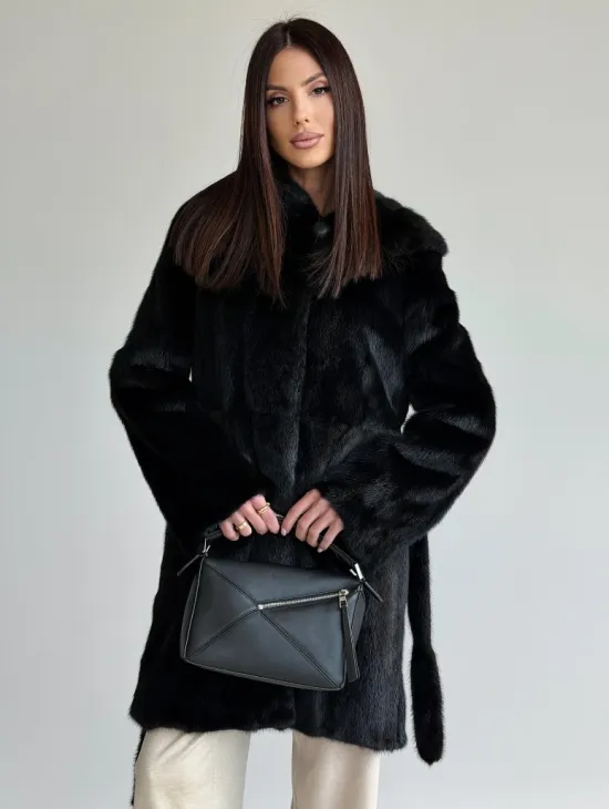 Норковая шуба с капюшоном и меховым поясом в цвете Black