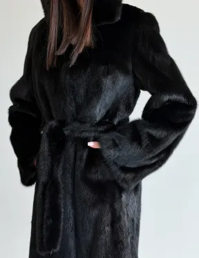 Норковая шуба с капюшоном и меховым поясом в цвете Black