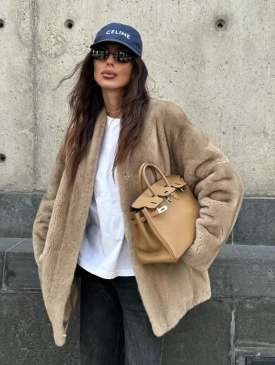 Норковый жакет в натуральном цвете пастель с V-образным воротником