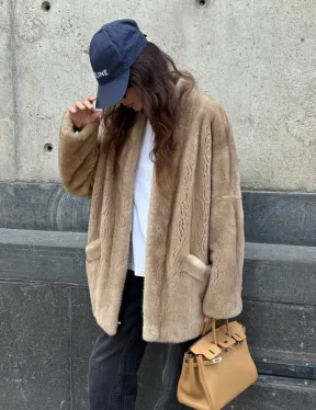 Норковый жакет в натуральном цвете пастель с V-образным воротником