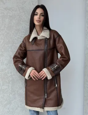 Удлиненная дубленка авиатор в коричневом цвете - винтажный стиль