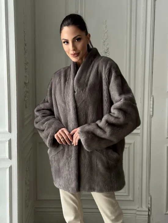 Женский меховой норковый полушубок с V-образным воротником