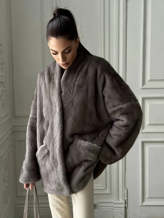 Женский меховой норковый полушубок с V-образным воротником