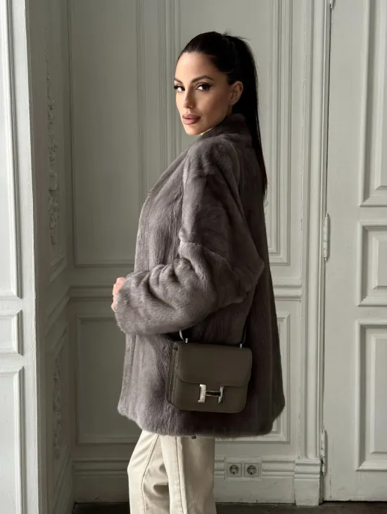 Женский меховой норковый полушубок с V-образным воротником