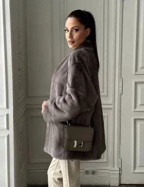 Женский меховой норковый полушубок с V-образным воротником