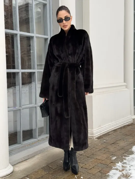 Натуральная коричневая норковая шуба в аукционном мехе SAGA FURS