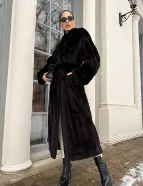 Натуральная коричневая норковая шуба в аукционном мехе SAGA FURS