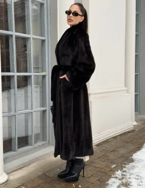 Натуральная коричневая норковая шуба в аукционном мехе SAGA FURS