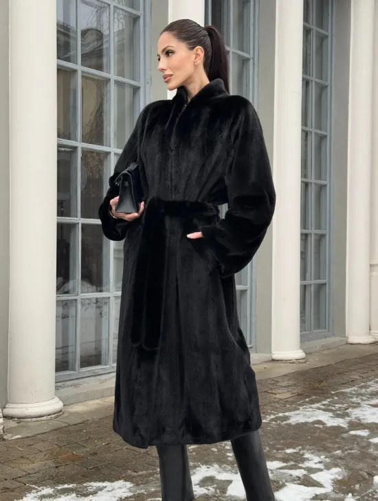 Натуральная женская норковая шуба из аукционного меха норки Blackglama