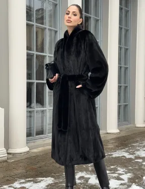 Натуральная женская норковая шуба из аукционного меха норки Blackglama