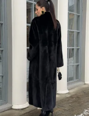 Цельнокроенная норковая шуба из аукционной норки Blackglama